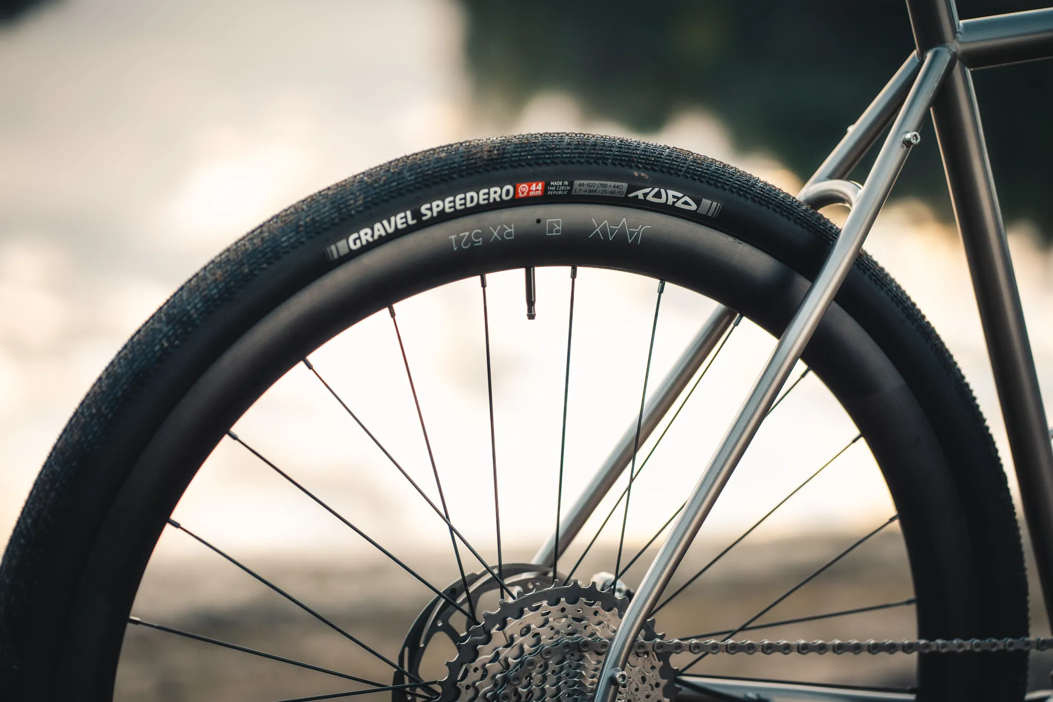 JAVAX Superlight rychloupínací pevná osa